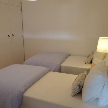 Central 2 Bedroom Apt W/Garden And Pantheon Views Lisboa Extérieur photo