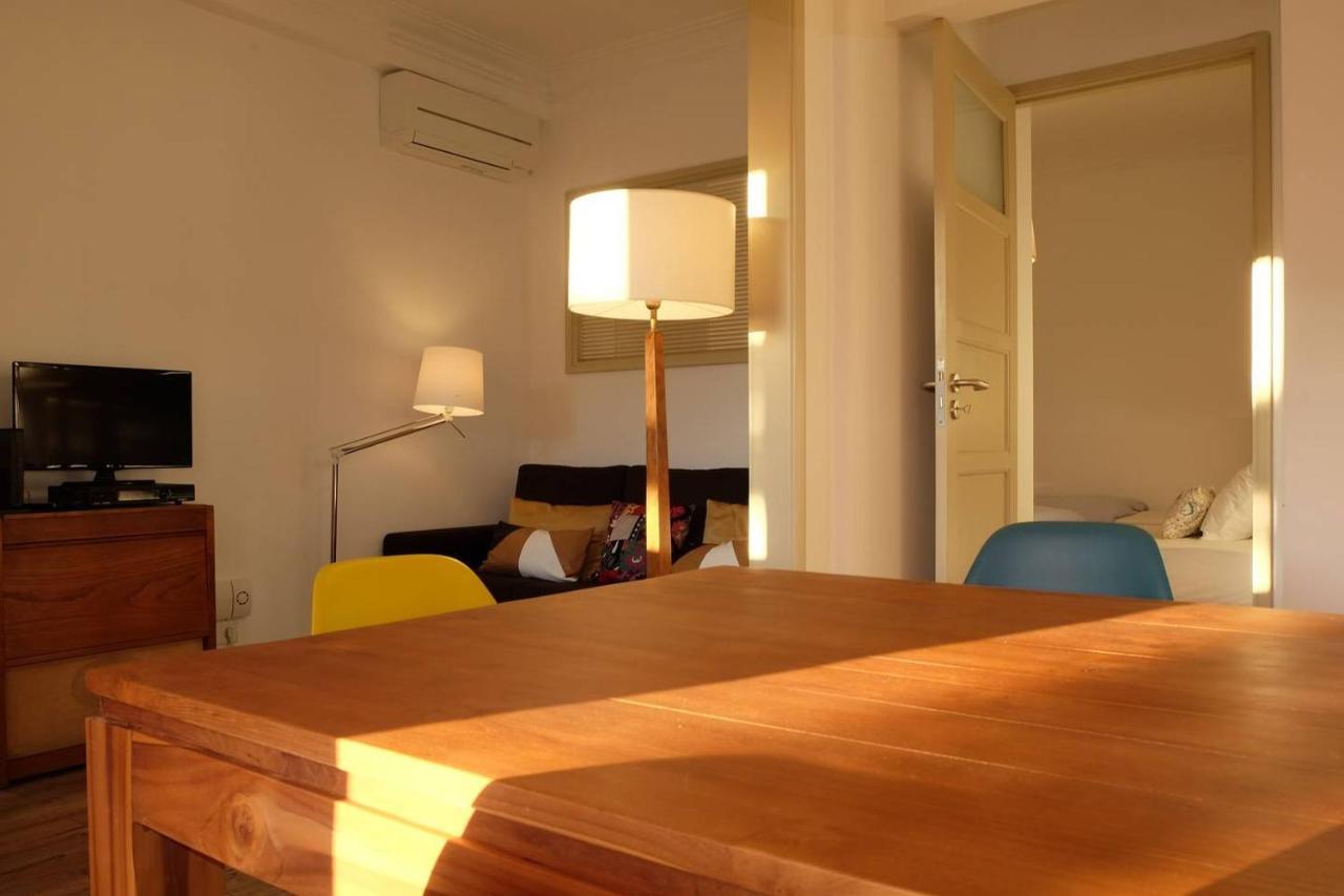 Central 2 Bedroom Apt W/Garden And Pantheon Views Lisboa Extérieur photo