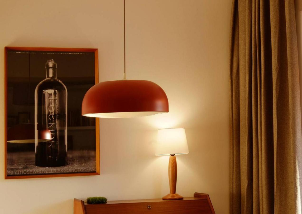 Central 2 Bedroom Apt W/Garden And Pantheon Views Lisboa Extérieur photo